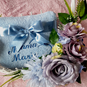 kosz prezentowy dla mamy z imieniem haftyok.pl